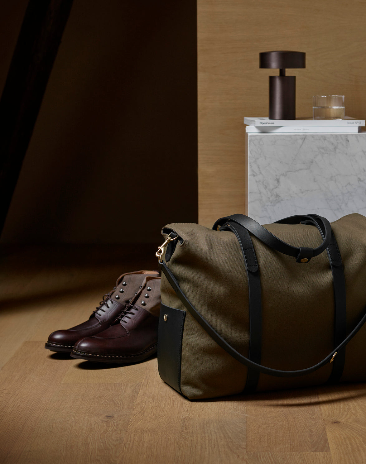 Mega Tote - Coal/Black