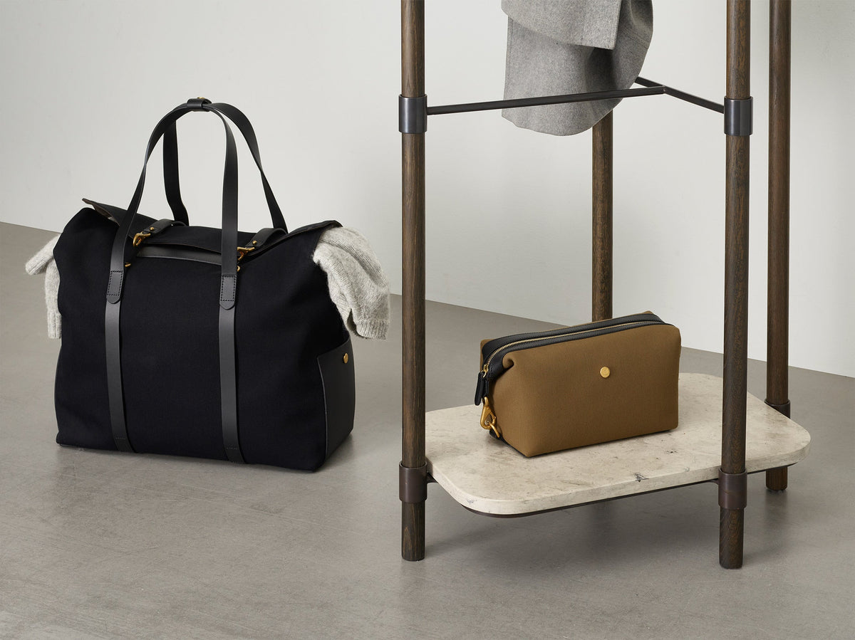Mega Tote - Coal/Black