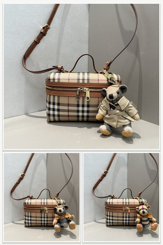 Burberry Bags 053