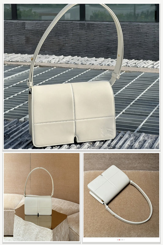 Burberry Bags 081
