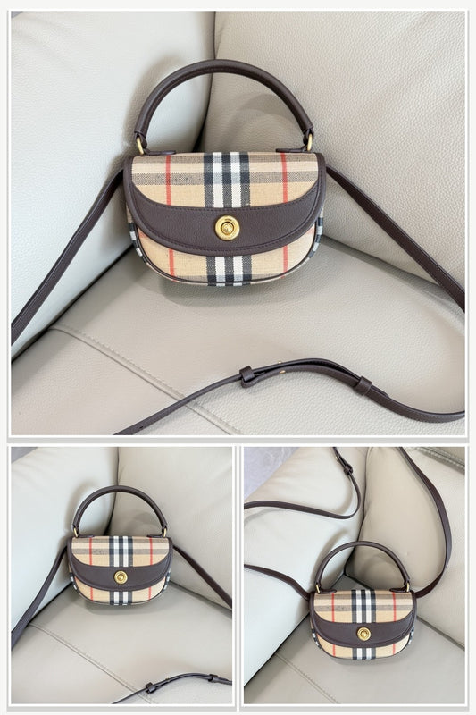 Burberry Bags 228