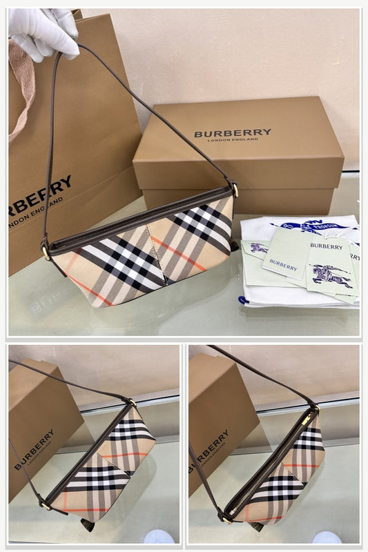 Burberry Bags 386